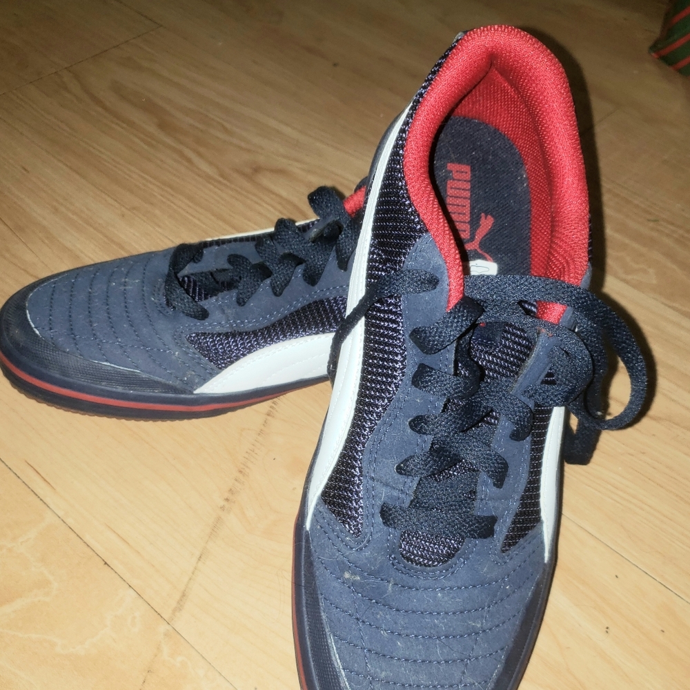 Men's Puma sneakers
